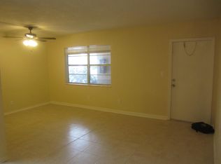3213 SE 12th St #11, Pompano Beach, FL 33062