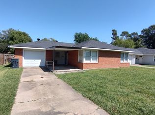 3128 Maple Ave, Groves, TX 77619