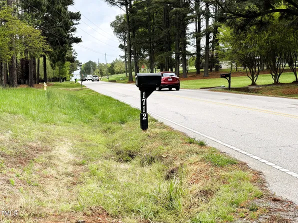 1712 Avent Ferry Rd #2B, Holly Springs, NC 27540