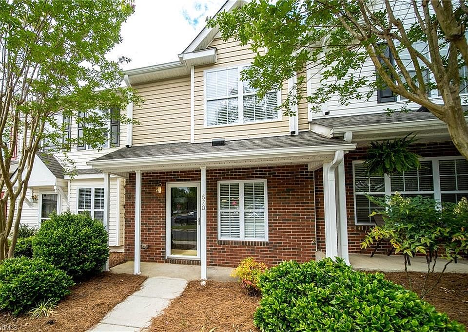 1st image of 670 Piermont Ct