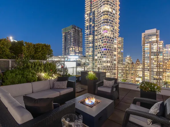 1009 Harwood St #1803, Vancouver, BC V6E 0C2