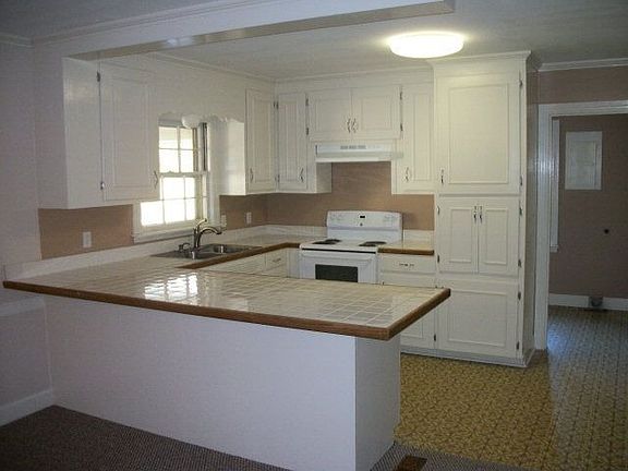 3rd image of 600 Avondale Ave