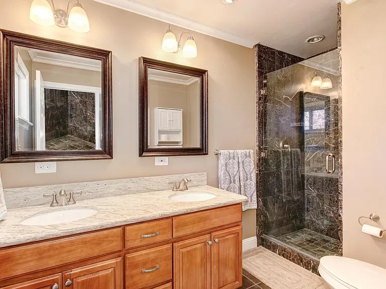 8402 Acorn Dr — Photo 17