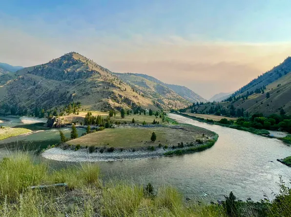 Salmon Dr, Riggins, ID 83549