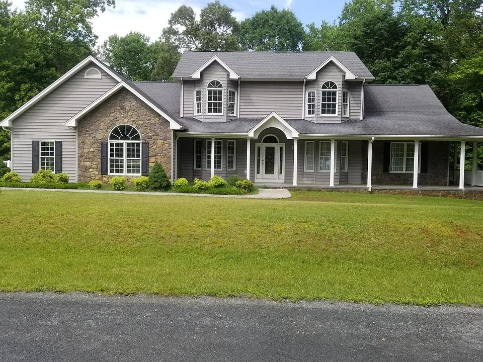 1st image of 469 Woods Edge Dr