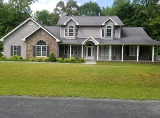 469 Woods Edge Dr, Rocky Mount, VA 24151