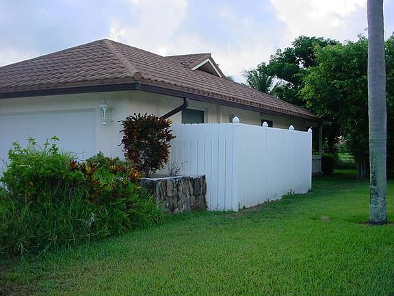 5th image of 2670 SW 23rd Cranbrook Dr