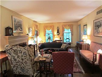 Spacious formal living room