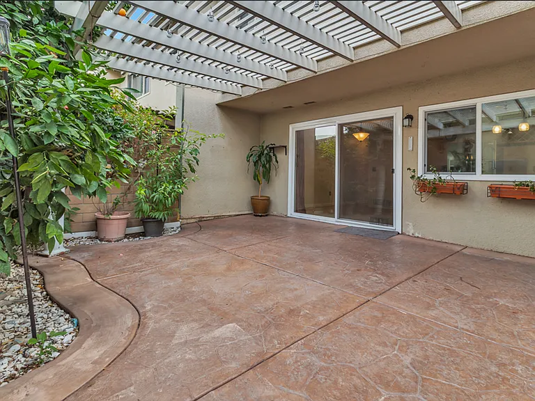 1428 Camelot Dr — Photo 20