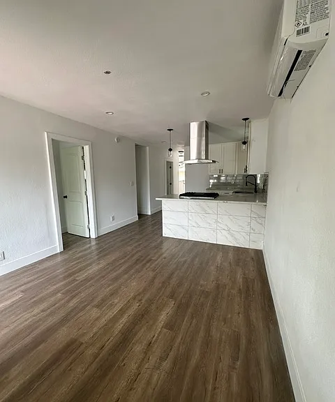 W 60th Pl — Photo 1