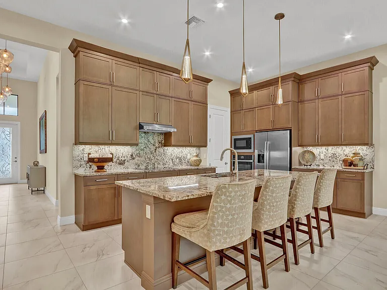 9204 SW Arco Way — Photo 5