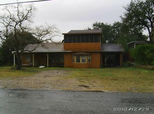 610 Power St, Refugio, TX 78377