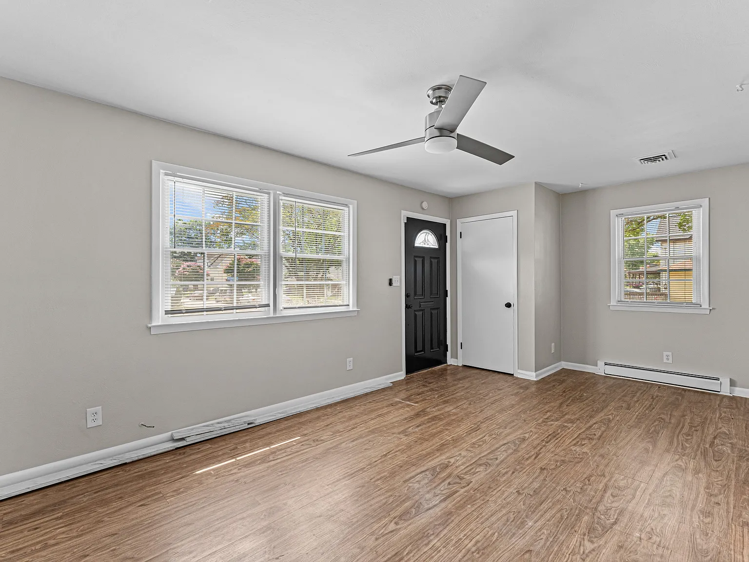 3301 Marne Avenue - 1 — Photo 3