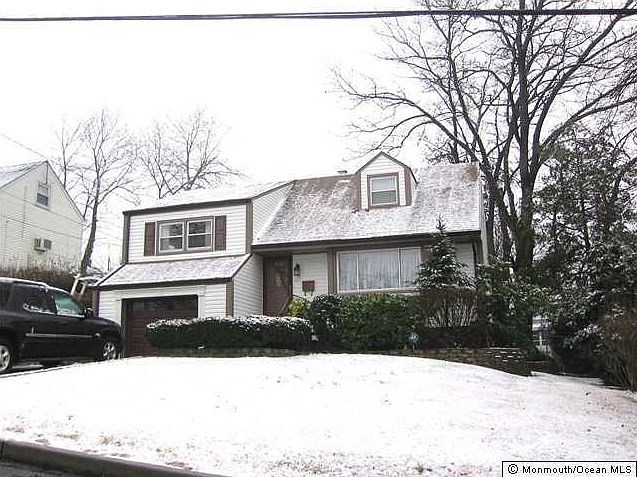 2nd image of 27 N Minnisink Avenue