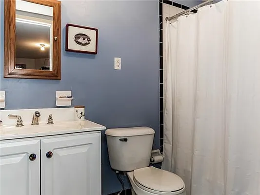 Sold by Avenue Sotheby's International Realty | media 21