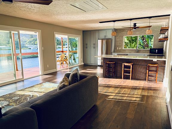2nd image of 943 Kainui Dr APT A