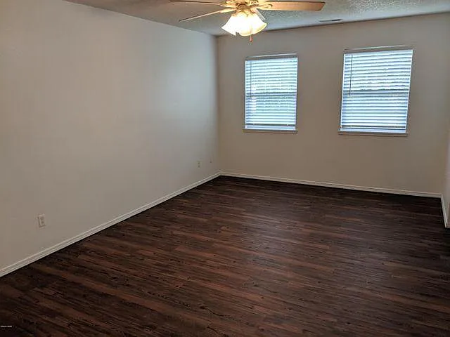 2630 S Highland Ave — Photo 9