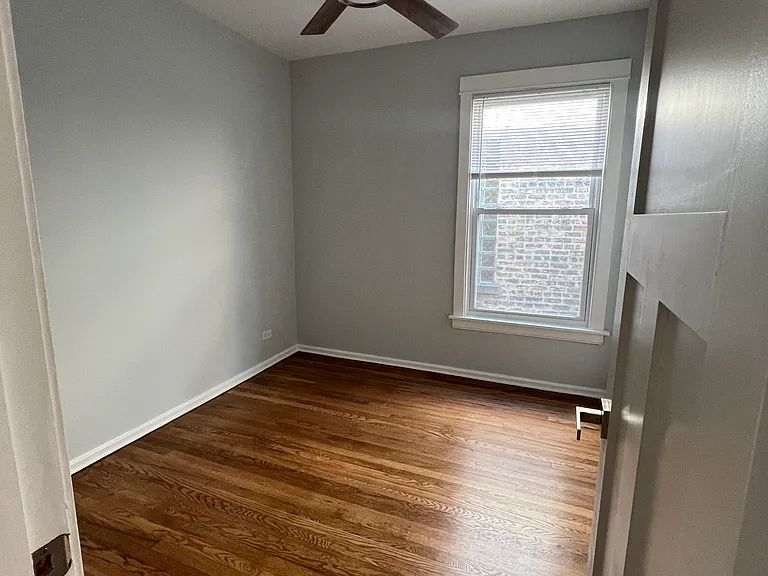 4025 N Lavergne Ave #2 — Photo 8