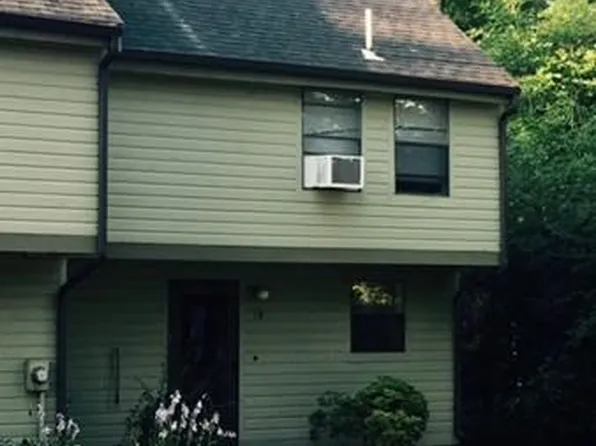 19 Greenwood Village St, North Easton, MA 02356