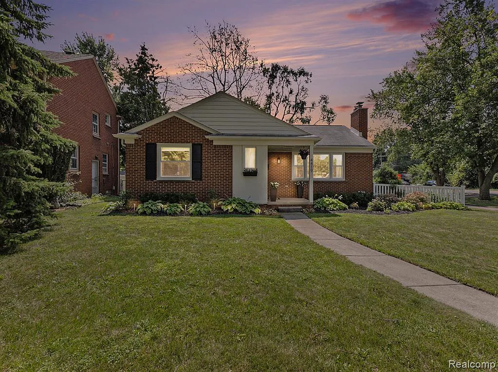 Building Photo - 4419 Beverly Ct