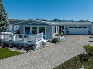 911 Sunrise Dr, Manson, WA 98831