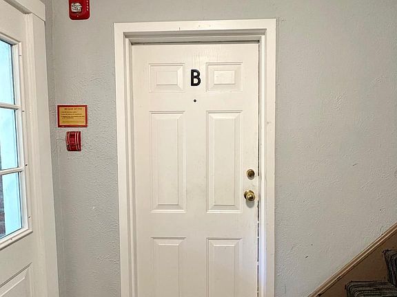 3rd image of 304B Duncan Ave Unit 304-B