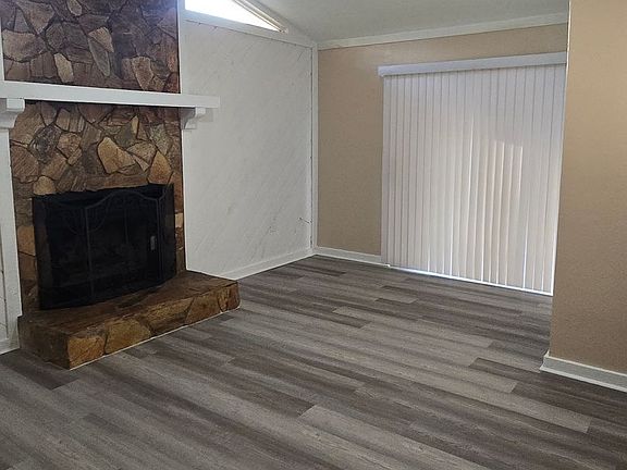 5th image of 1001 N Bracewell Dr