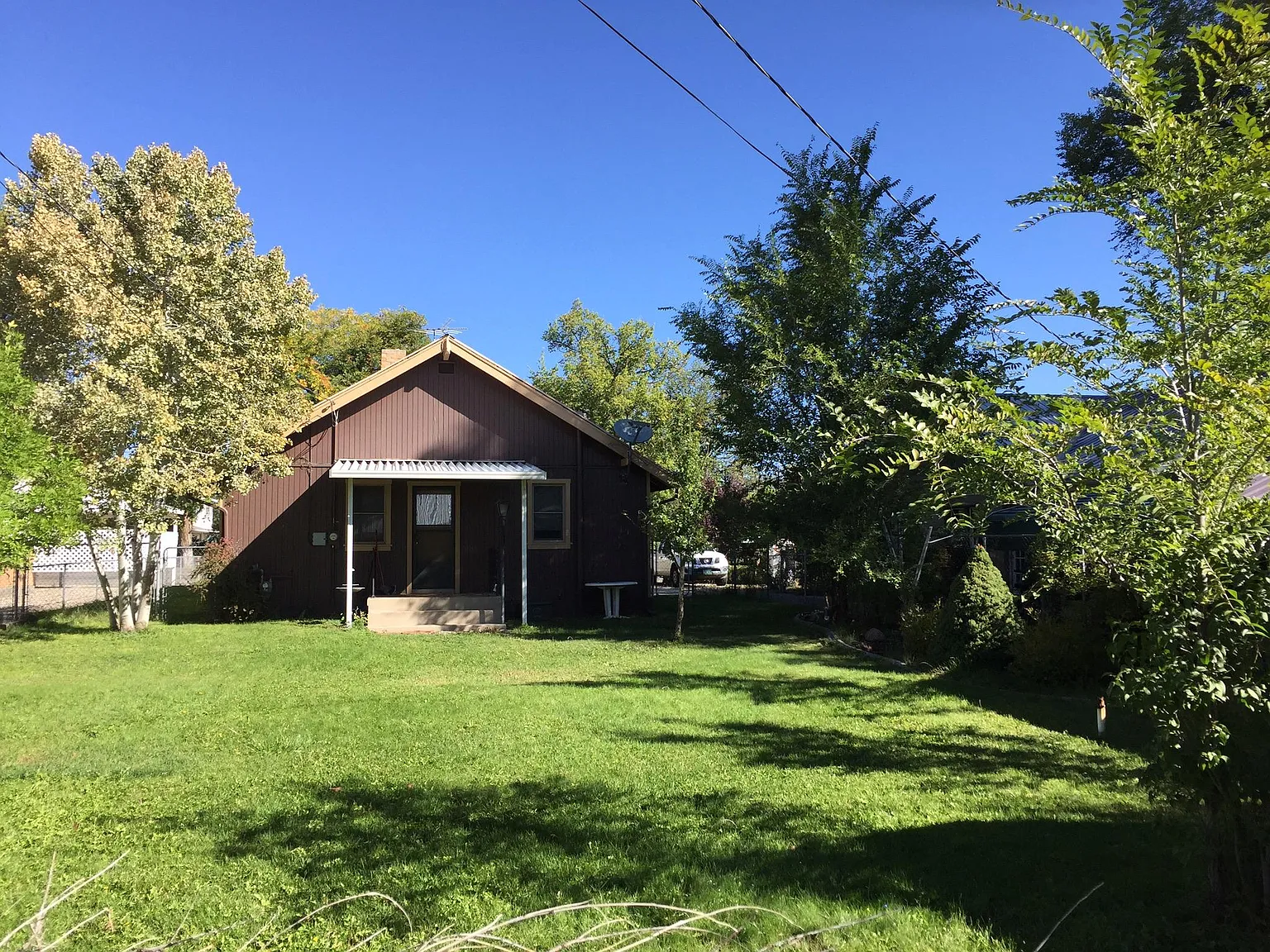 225 E Montezuma Ave — Photo 4