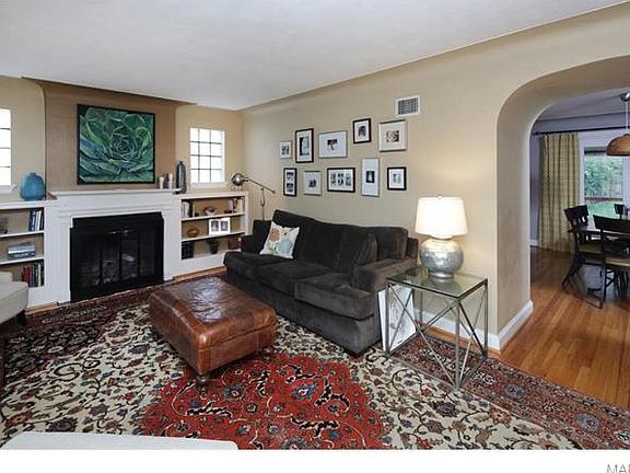 3rd image of 8835 Pine Ave