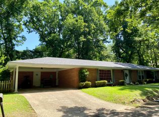 30 Azalea Trl, Columbus, MS 39705