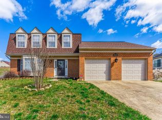 9506 Foxcroft Ave, Clinton, MD 20735