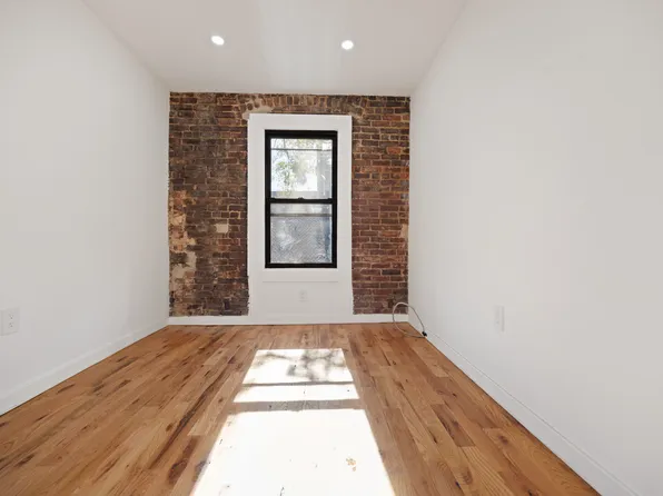 128 Montague Street image 8 of 9