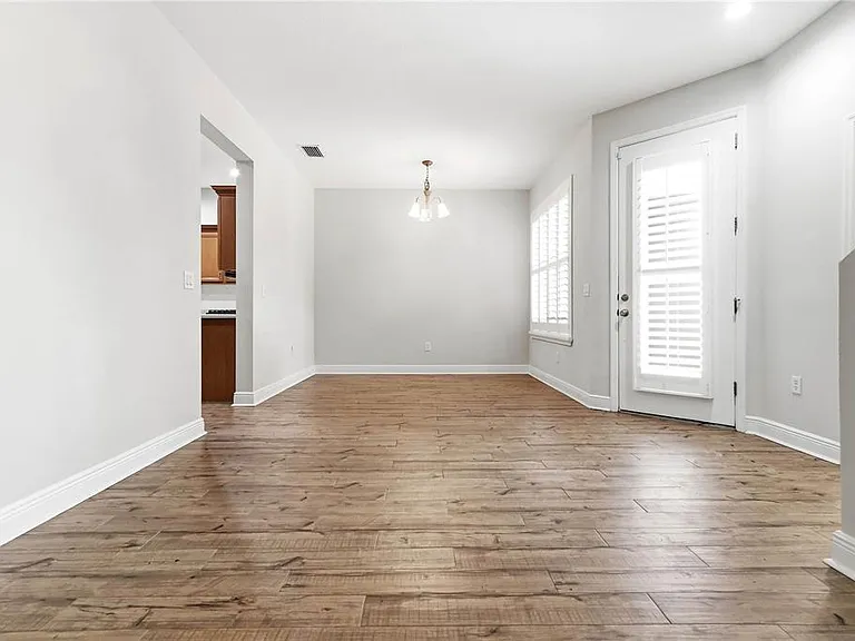 14606 Bournemouth Rd — Photo 6