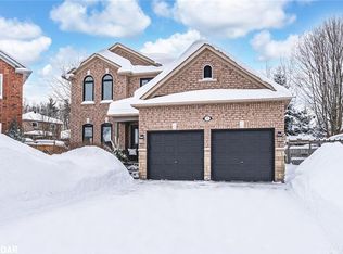 15 Sandalwood Ct, Barrie, ON L4N0G8