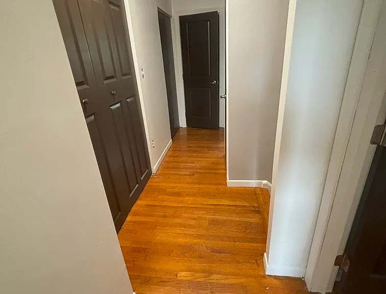 5684 Greens Dr — Photo 9