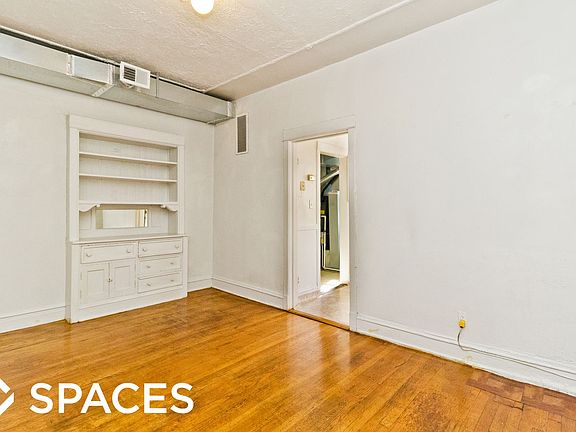 3rd image of 3508 N Broadway St #Unt2