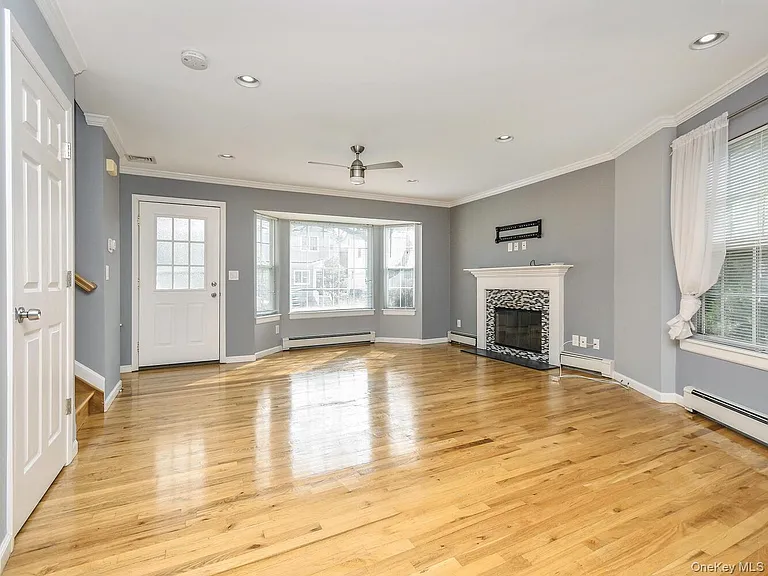 49 Ashwood Rd #A — Photo 3
