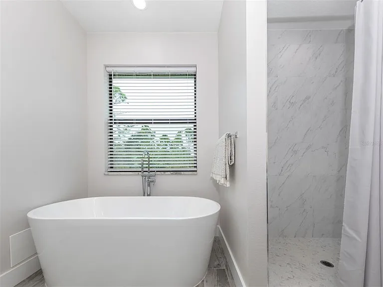 17566 De Miranda Ave — Photo 24