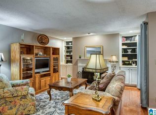 608 Gables Dr #608, Birmingham, AL 35244