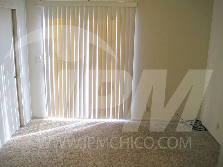 63 Glenshire Ln — Photo 9