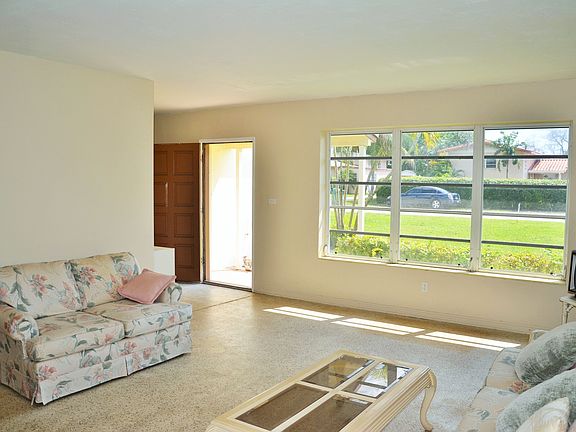 2nd image of 1355 NE 200th St