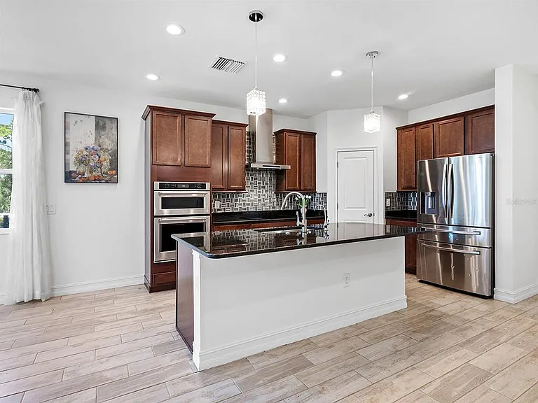 4401 Conchfish Ln — Photo 11