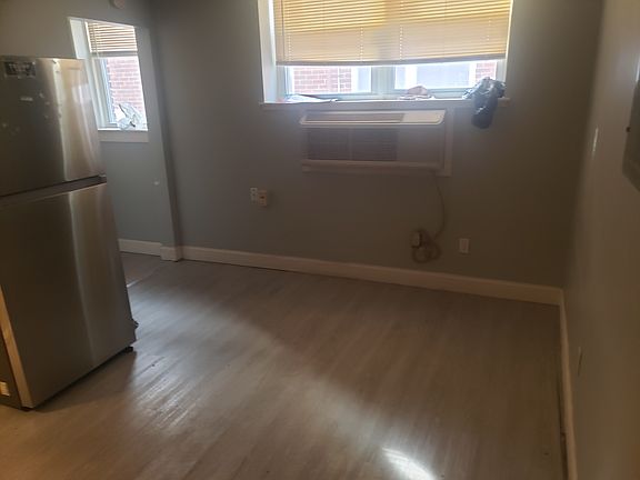 2nd image of 3728 School Ln #1
