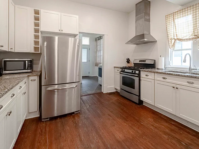 1435 Johns Rd — Photo 12