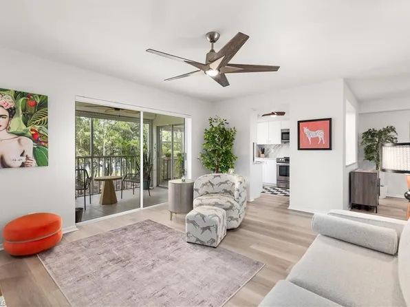 7320 Glenmoor LN #2205, NAPLES, FL 34104