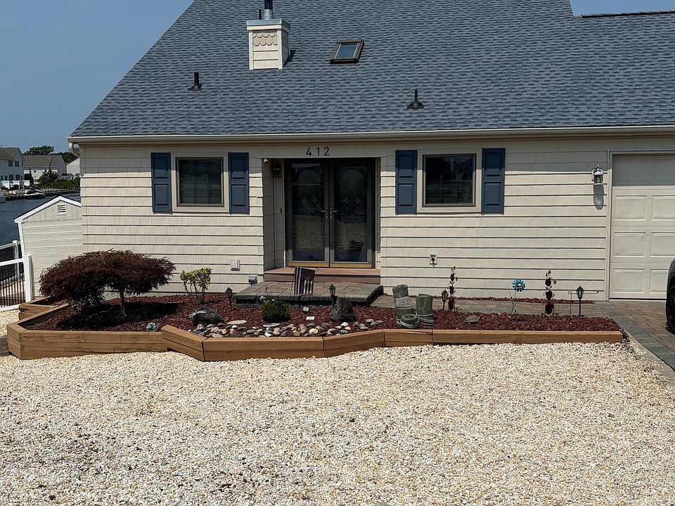 1st image of 412 Bayview Avenue