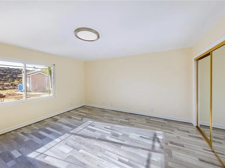 6401 Hubbard Rd — Photo 14