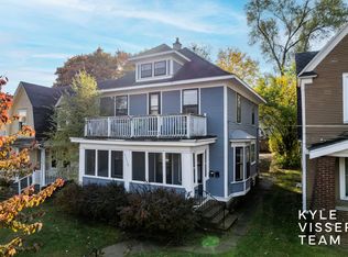 1114 E Fulton St, Grand Rapids, MI 49506