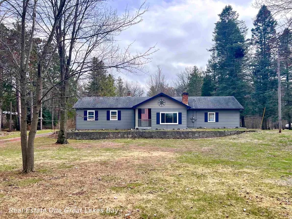 12165 Gratiot Rd, Saginaw, MI 48609