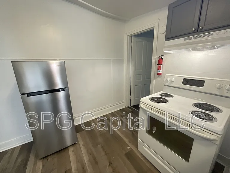 351 W King St #5 — Photo 2